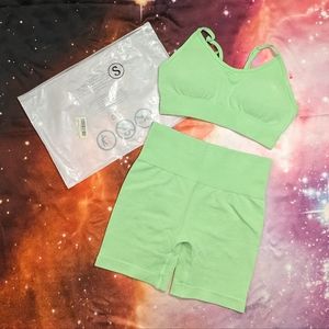 ☘️ Neon Green Bra Shorts Set Size Small